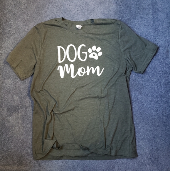Dog Mom T-Shirt - Picture 1 of 1